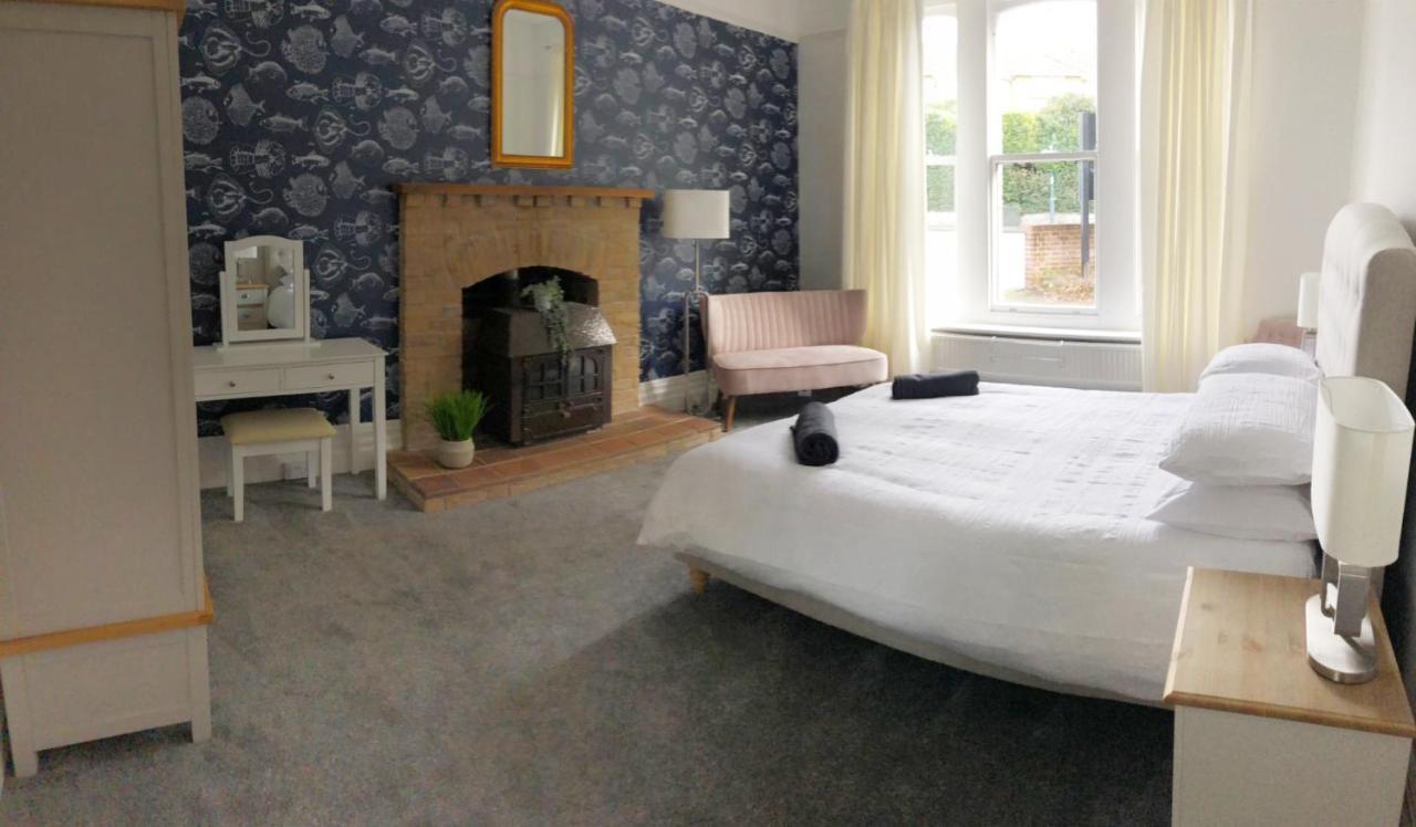 Summer Breeze. 3-bed Close To The *
