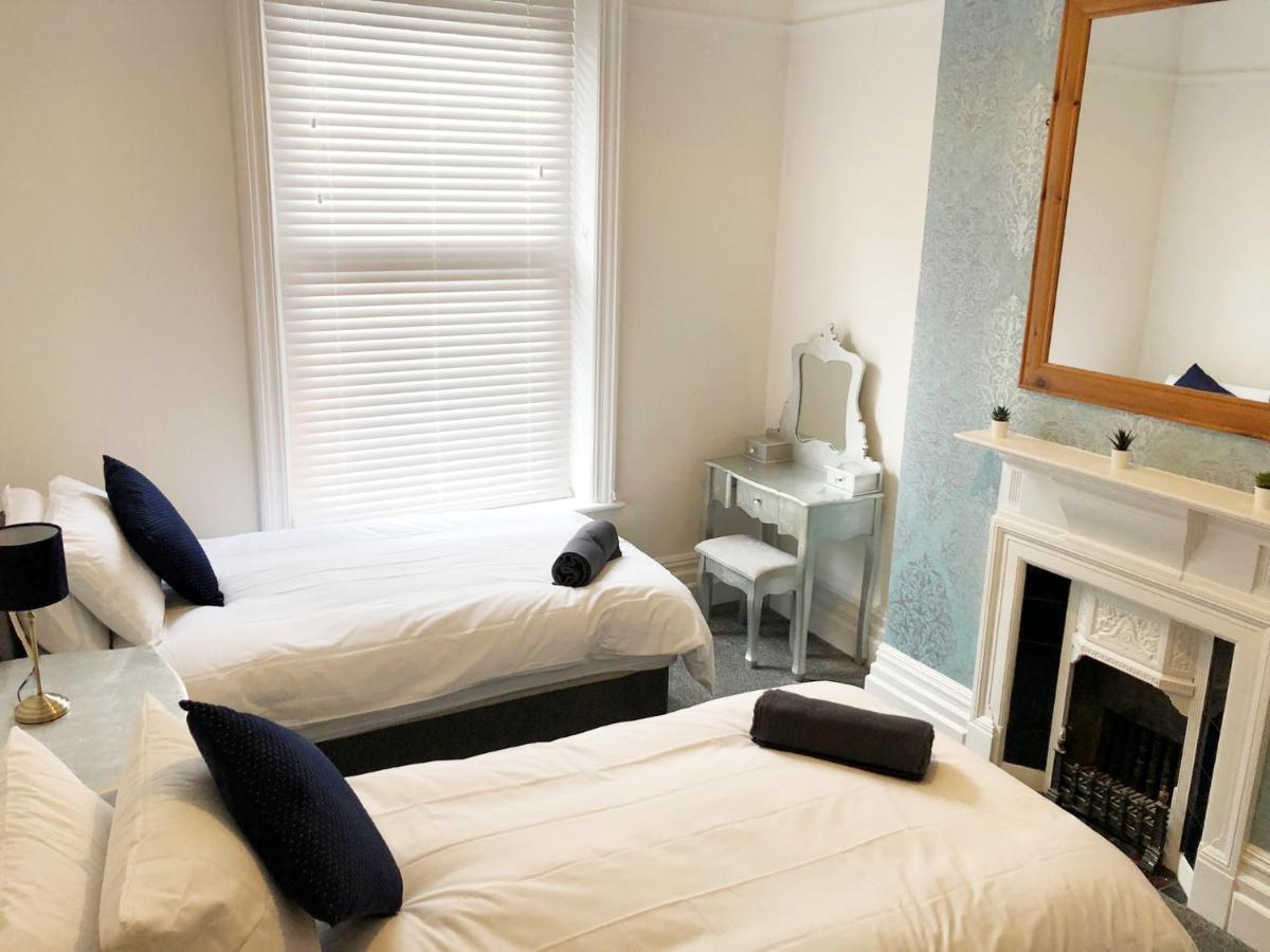 Summer Breeze. 3-bed Close To The *
